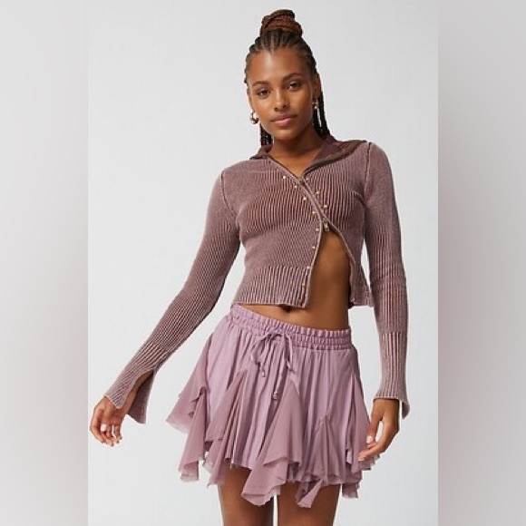 ISO UO Alice tiered mini skirt - Picture 2 of 2